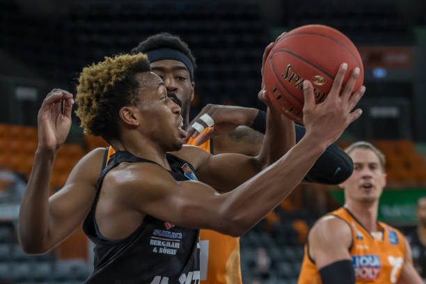 域精英的同 域精英的同